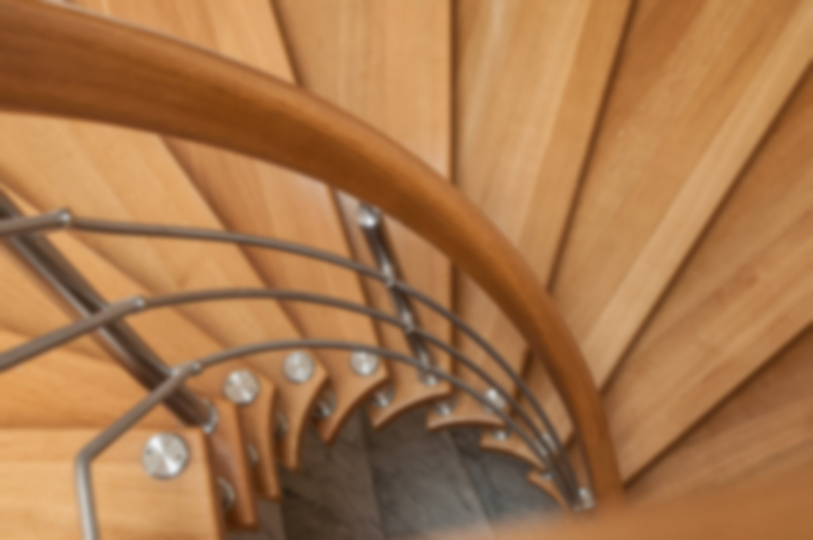 Treppe mit Geländer in einem Objektgebäude